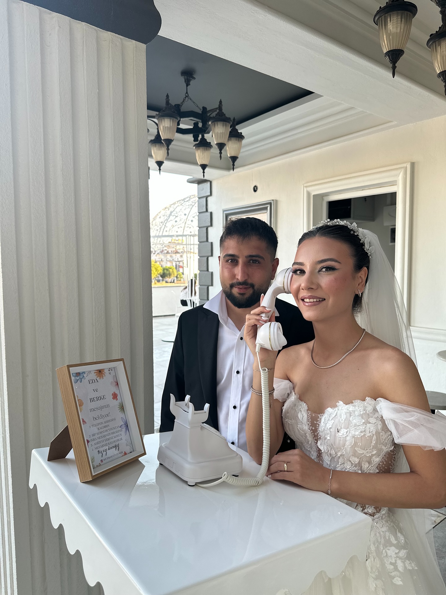 Eda & Berke
Gizem & Vahit
Anılar ölümsüzleşmeye devam ediyor...
•
•
#düğün #organizasyon #organizasyonmalzemeleri #anılarınısakla #nişan #dogumgunukonsepti #seslitelefon #anıtelefonu