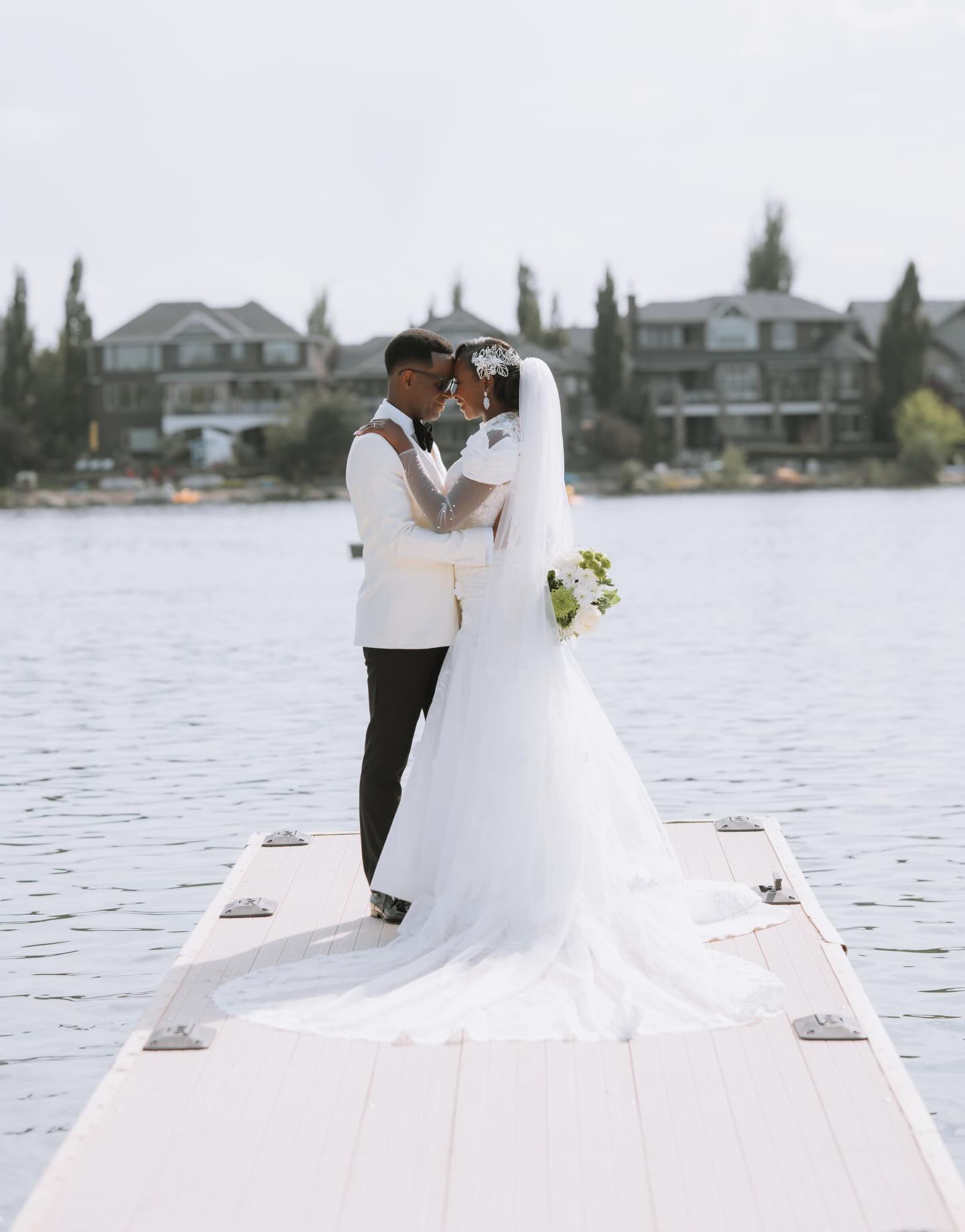 Moments we love! Peace & Pken. #whitewedding
Videography @teaplusphotography
.
.
.
.
.
.
.
.
.
.
.
.
.
.
.
.
.
.
.
.
.
#tplumweddings #weddings #birthday #preweddjng #engagementphoto #birthdaygirl #yycphotographer #calgaryalberta #calgaryalbertacanada #trending #bride #groom #brideinspiration #reelsincalgary #bellanaija #yorubawedding #brideinmotion #bridalbliss #behindthelens
#photographerincalgary #weddingphotography #calgaryphotographer #yycweddingvideographer #yycweddingvendors