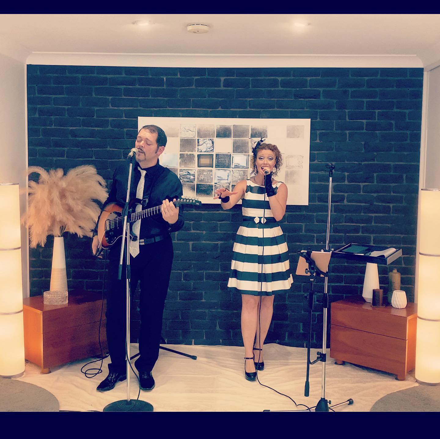 Here are some pictures from the Livestream that we did in April. If you missed it, you can still enjoy our new electro-jazz repertoire!
Check the video of the livestream, the link is in our description box!
#livestream #onlineconcert #electroswing #electrojazz #majazzter #majazztertv #minieminarelli #ermannobrignolo #followus