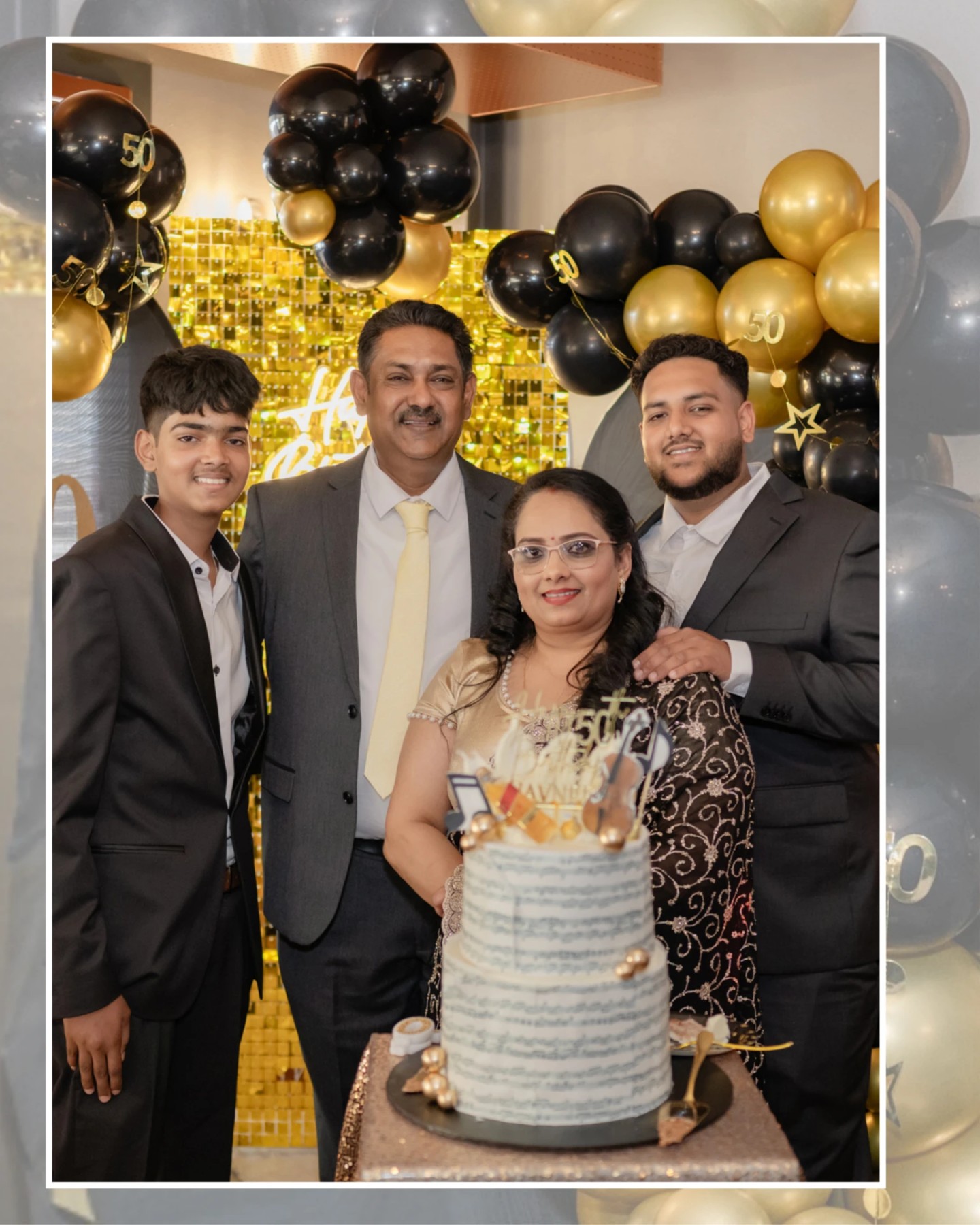 Some events are photographed.
Some are felt.
This one was both. 🖤✨
#birthdayphotography #eventphotographer #50thbirthdayshoot #ruchikajainphotography